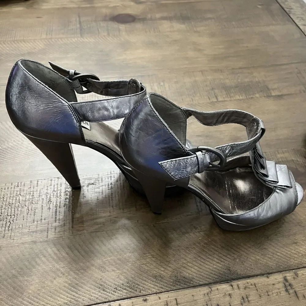 Steve Madden Silver Platform‎ Peep Toe Women's Size 7.0 M, Shoes